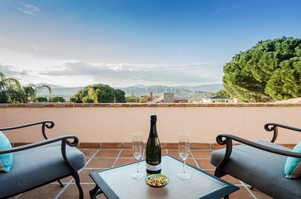 Alhaurín de la Torre Villa Conmigo Bed & Breakfast מראה חיצוני תמונה